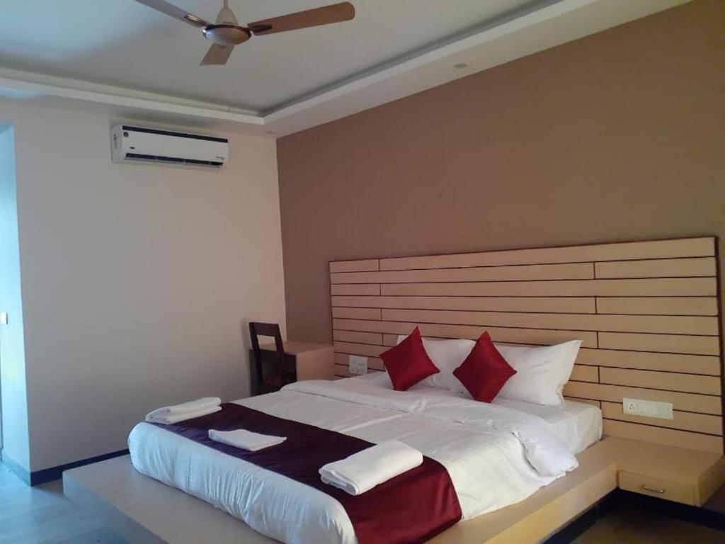 Golden Sands Resort, Morjim Exterior foto